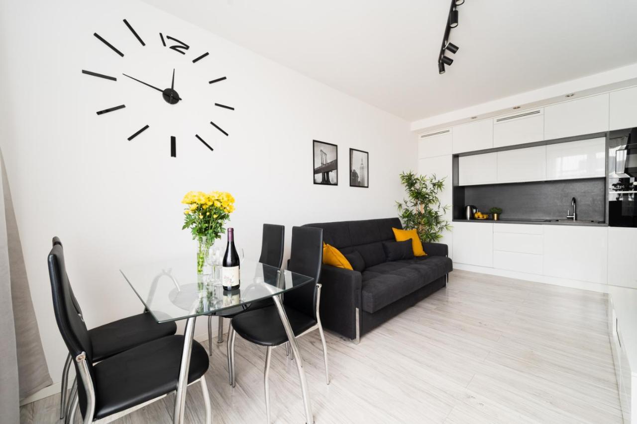 New Apart Near Sky Tower - Gwiazdzista Apartment Wroclaw Exterior photo